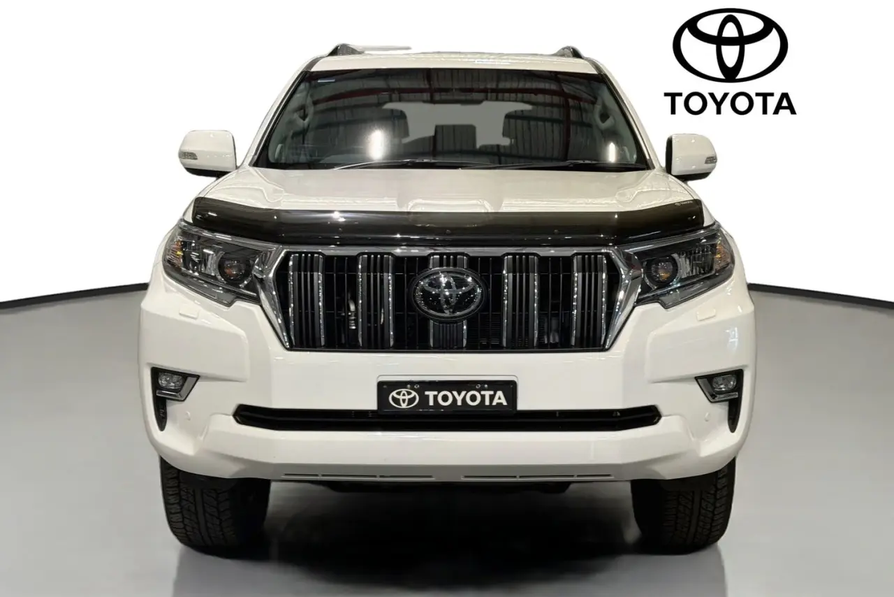 2023 Toyota Landcruiser Prado Gallery Image 2