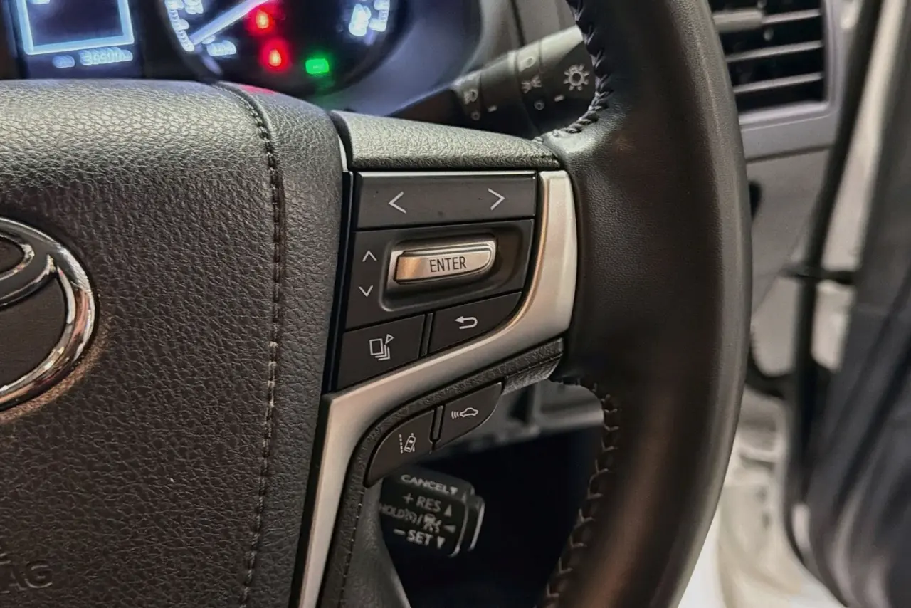 2023 Toyota Landcruiser Prado Gallery Image 20