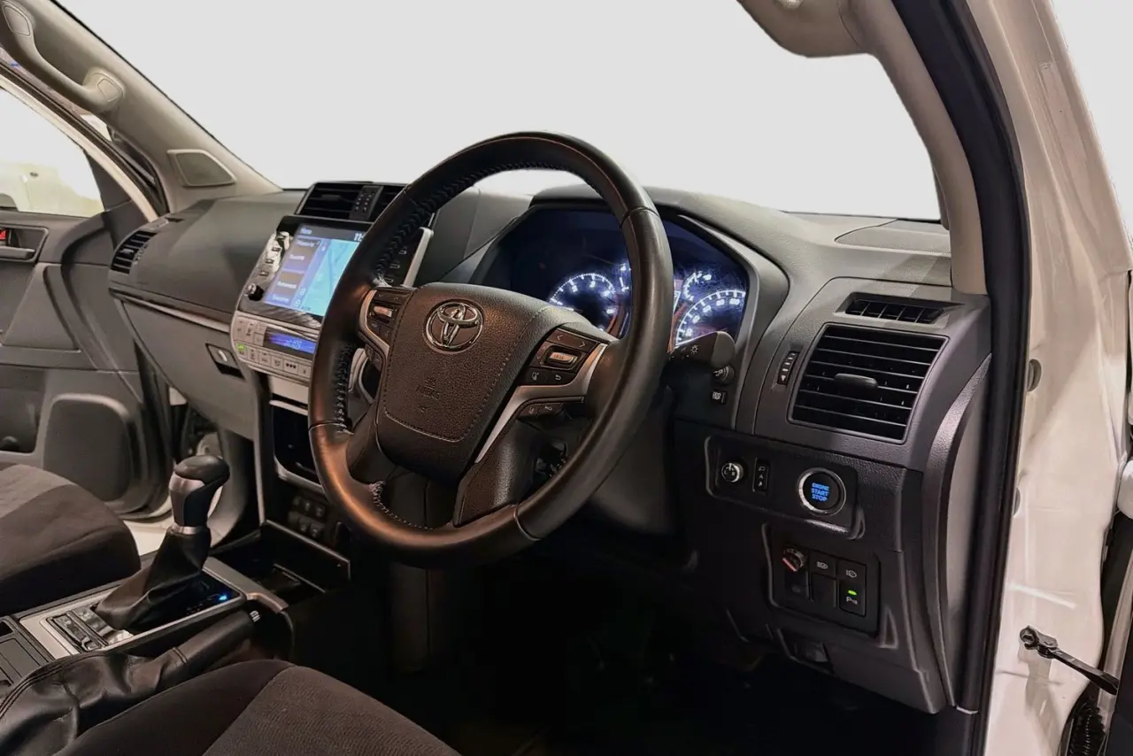 2023 Toyota Landcruiser Prado Gallery Image 23