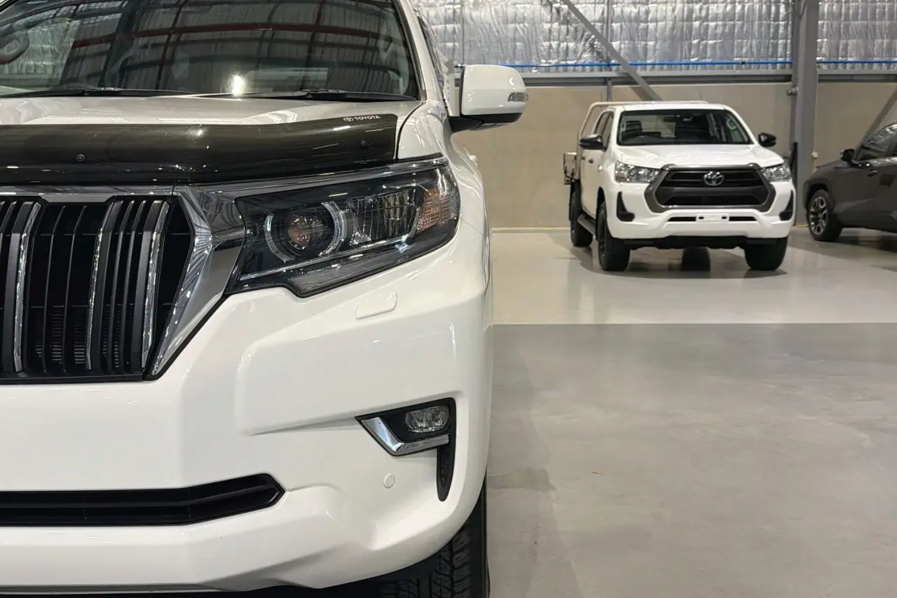 2023 Toyota Landcruiser Prado Gallery Image 3