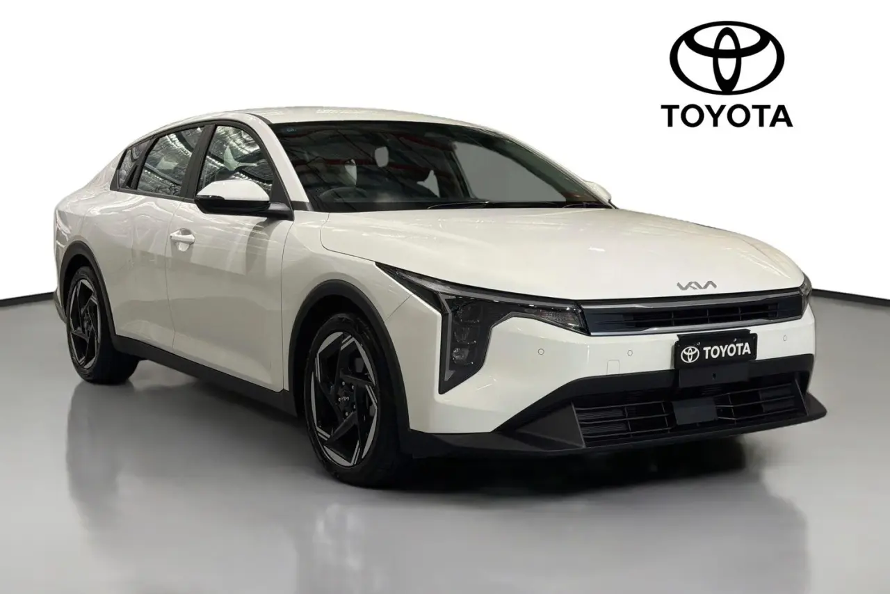 2025 Kia K4 Gallery Image 1