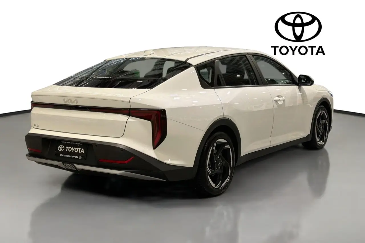 2025 Kia K4 Gallery Image 10