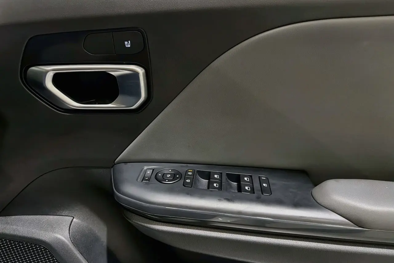 2025 Kia K4 Gallery Image 24