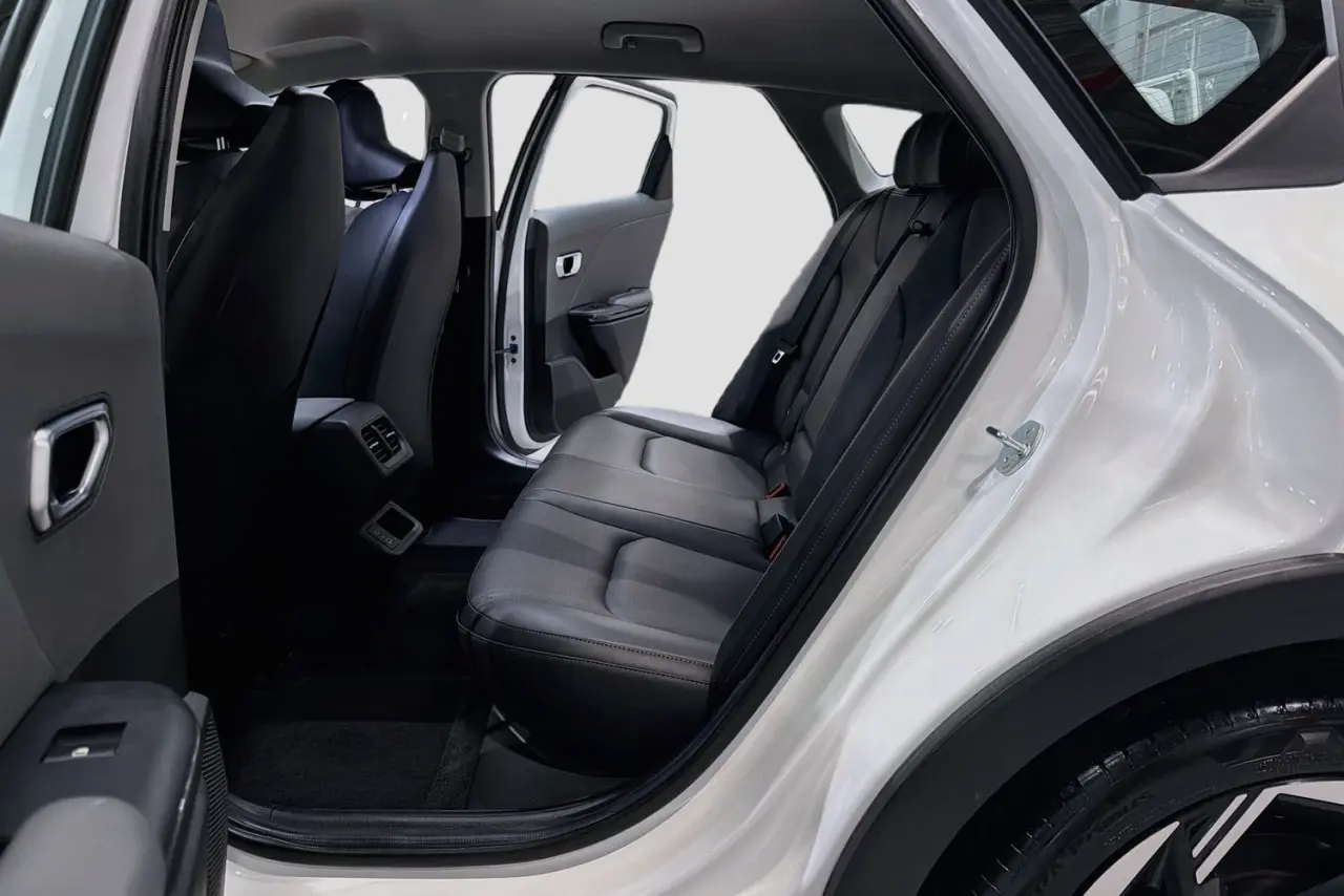 2025 Kia K4 Gallery Image 26