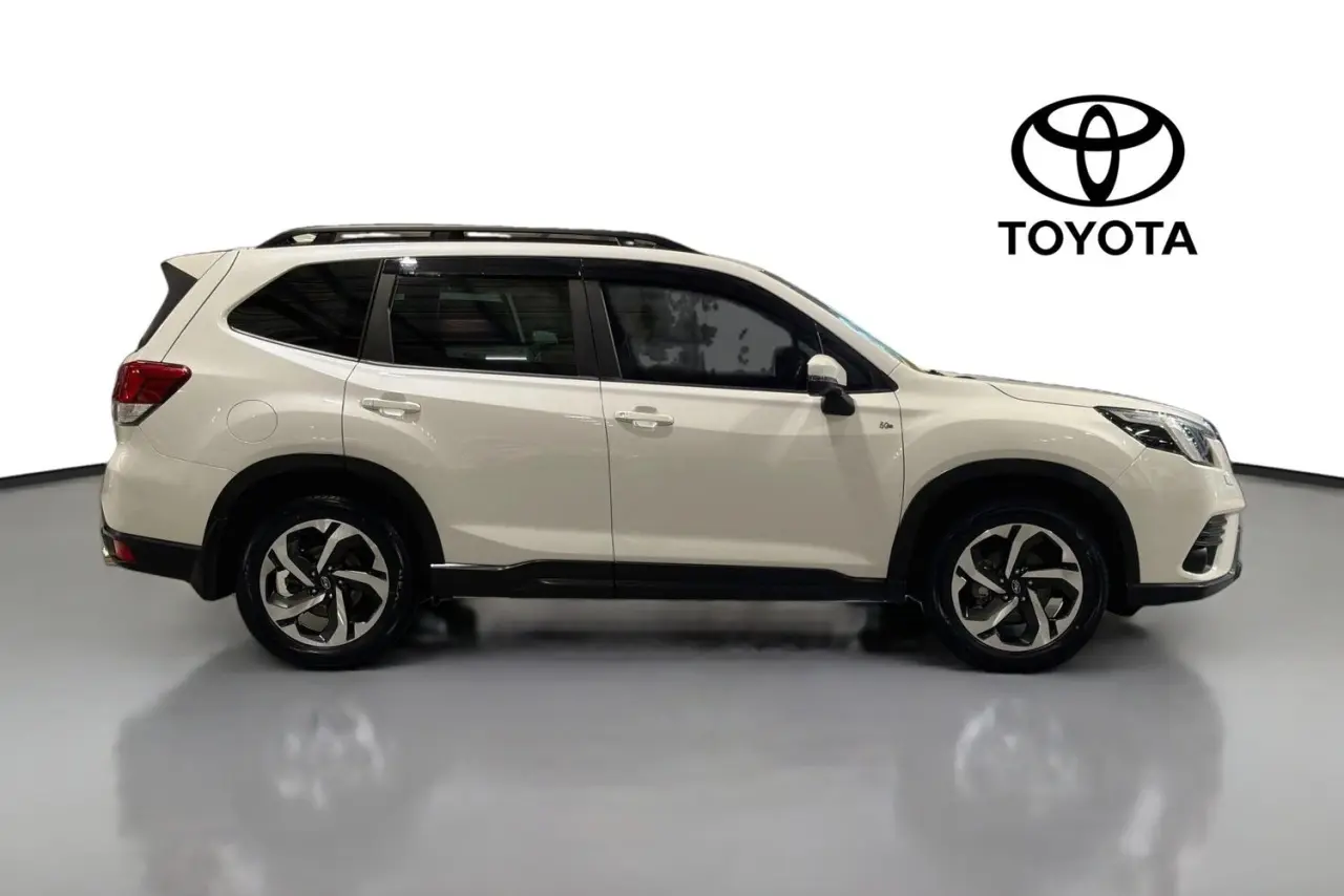 2023 Subaru Forester Gallery Image 11