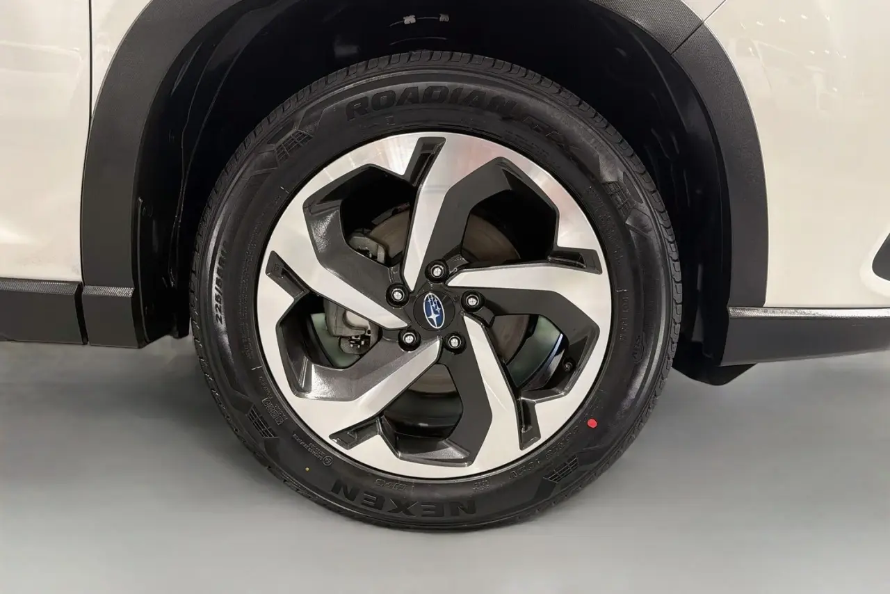 2023 Subaru Forester Gallery Image 28