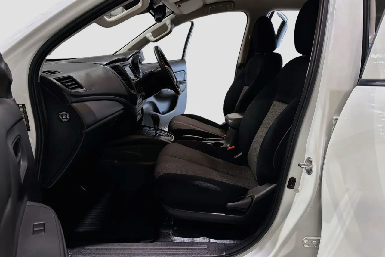 2020 Mitsubishi Triton Gallery Image 25