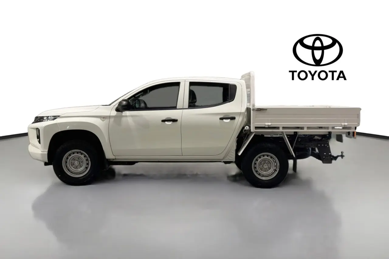 2020 Mitsubishi Triton Gallery Image 5