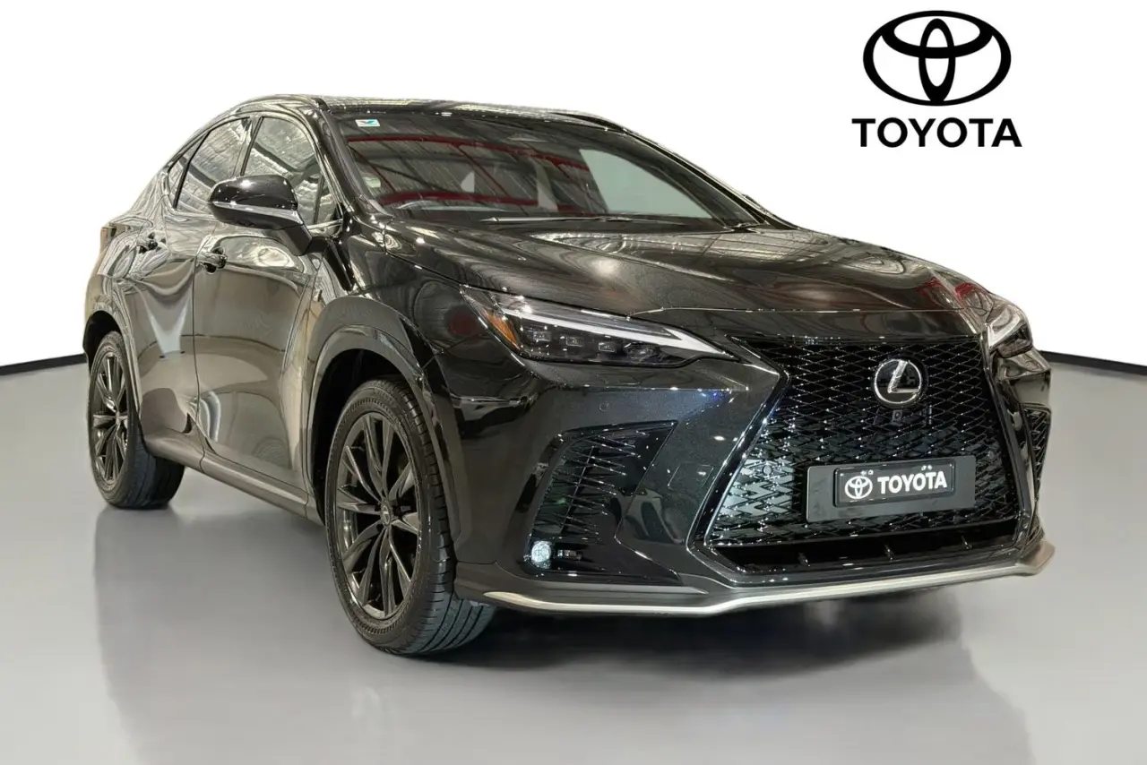 2025 Lexus NX Gallery Image 1