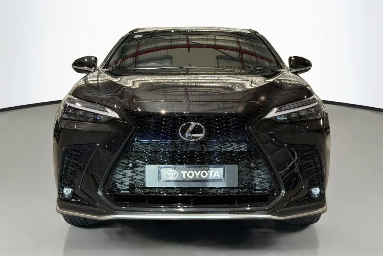 2025 Lexus NX Gallery Image 2