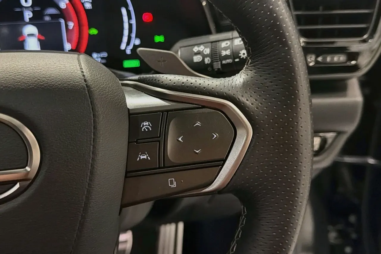 2025 Lexus NX Gallery Image 20