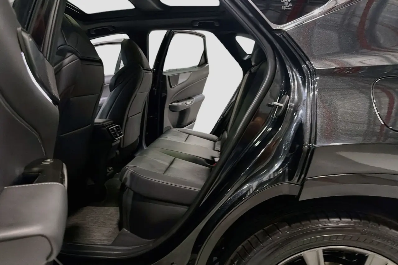 2025 Lexus NX Gallery Image 26
