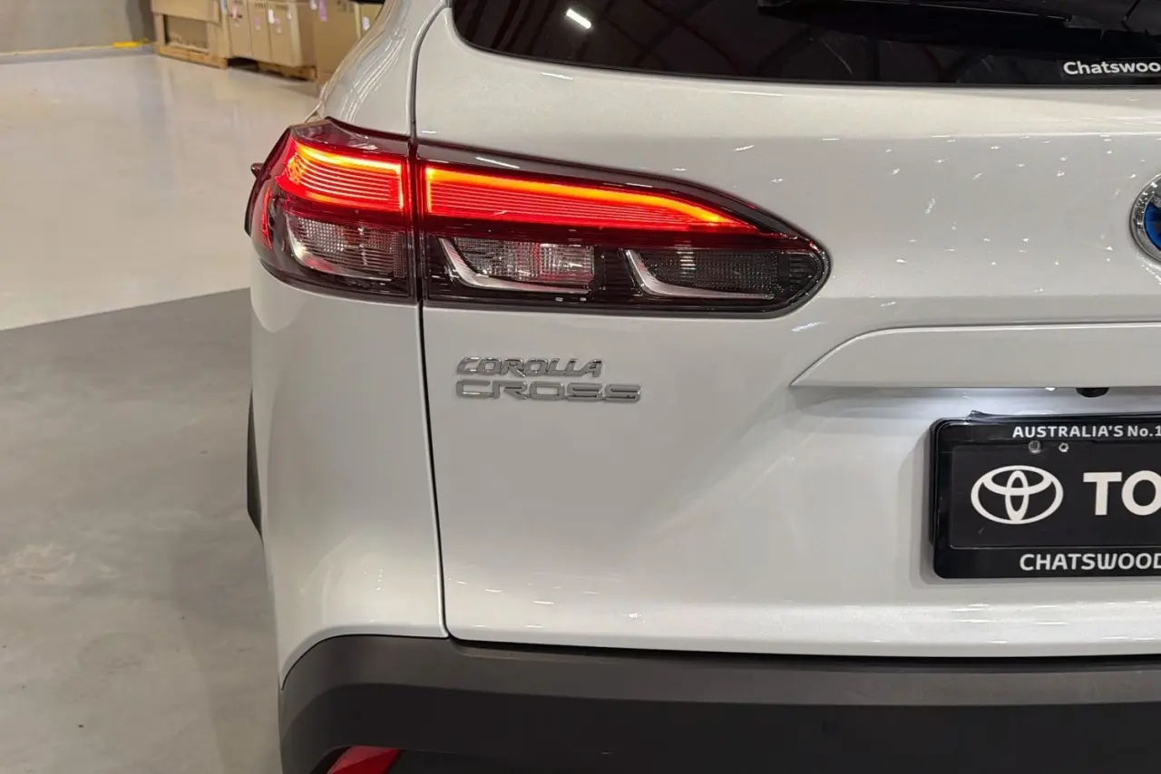 2023 Toyota Corolla Cross Gallery Image 8
