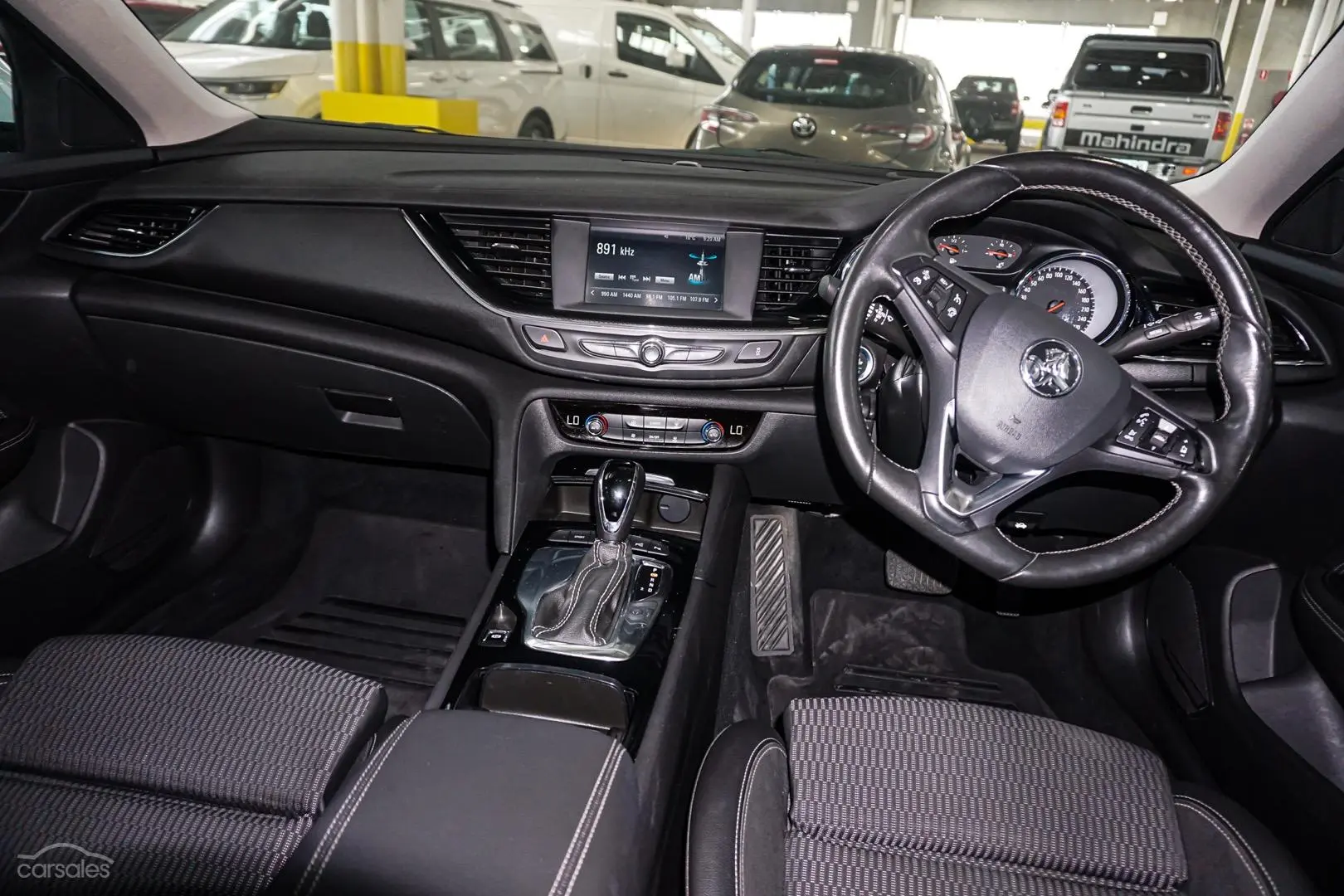 2018 Holden Commodore Image 8