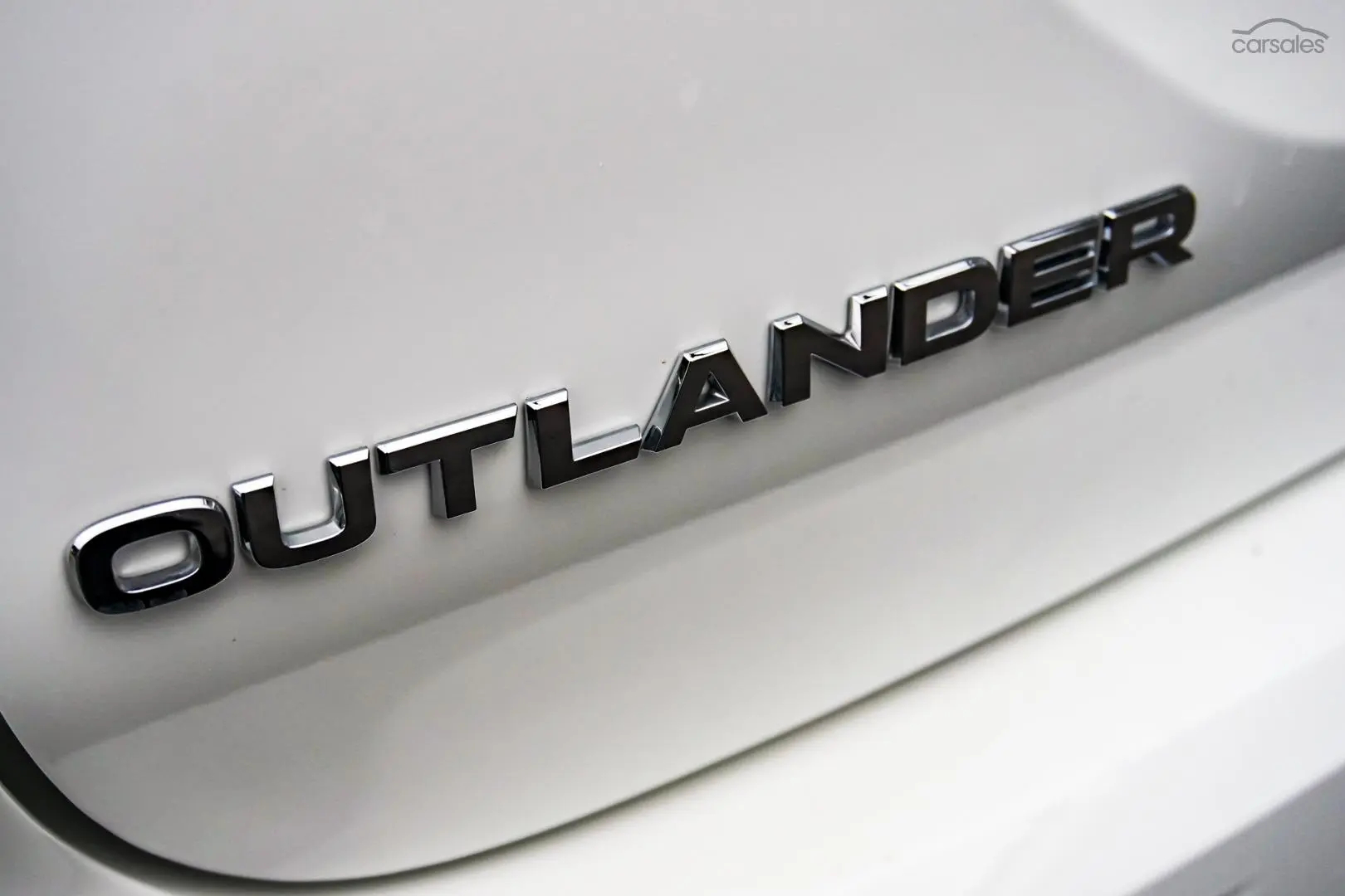 2022 Mitsubishi Outlander Image 12