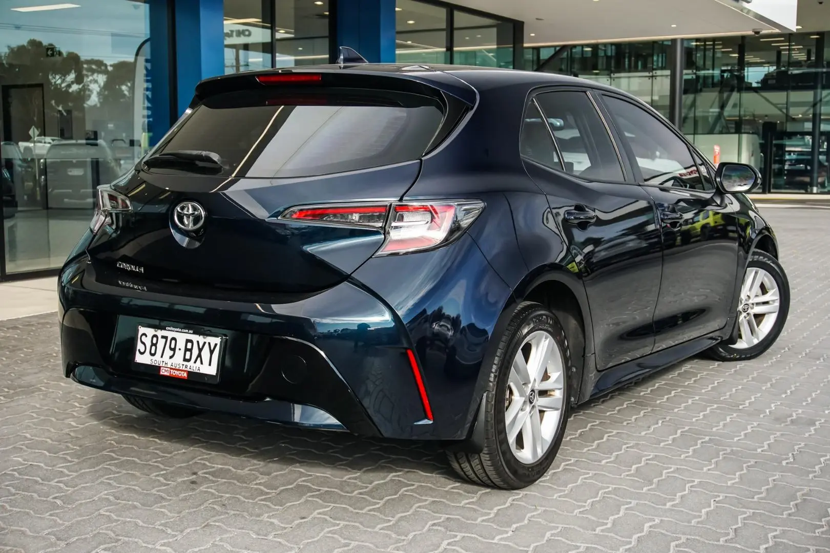 2019 Toyota Corolla Image 2