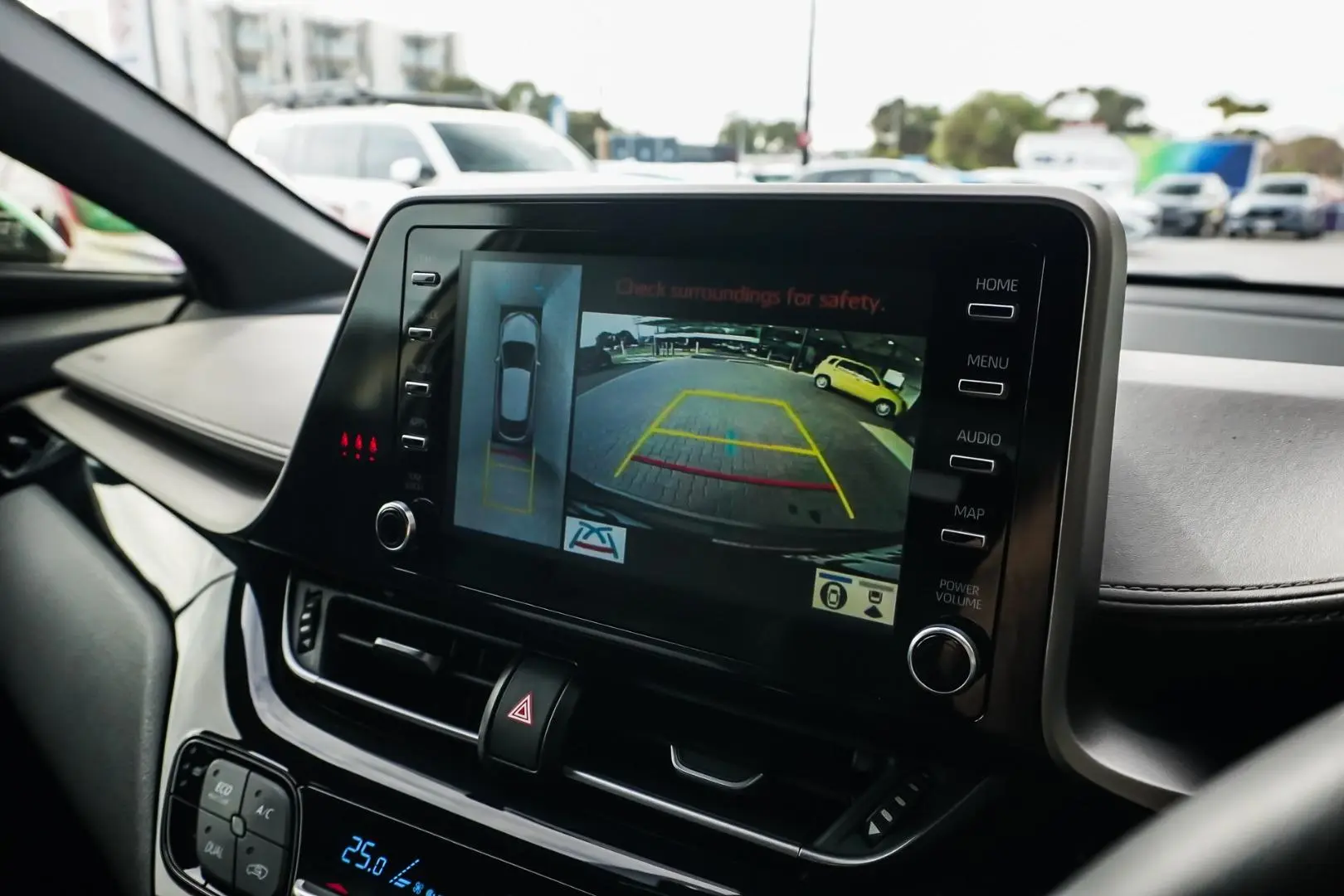 2021 Toyota C-HR Gallery Image 23