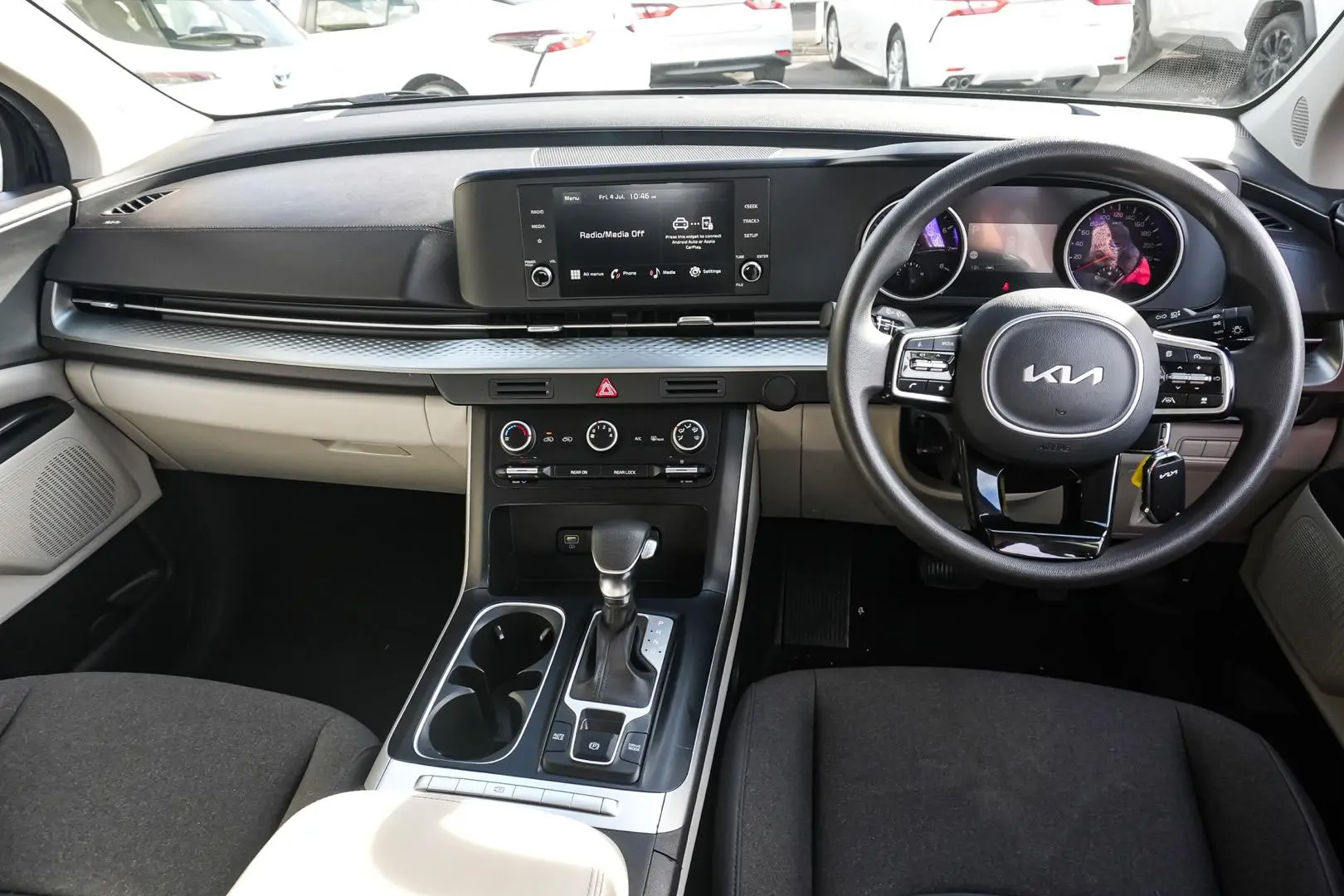 2023 Kia Carnival Gallery Image 8
