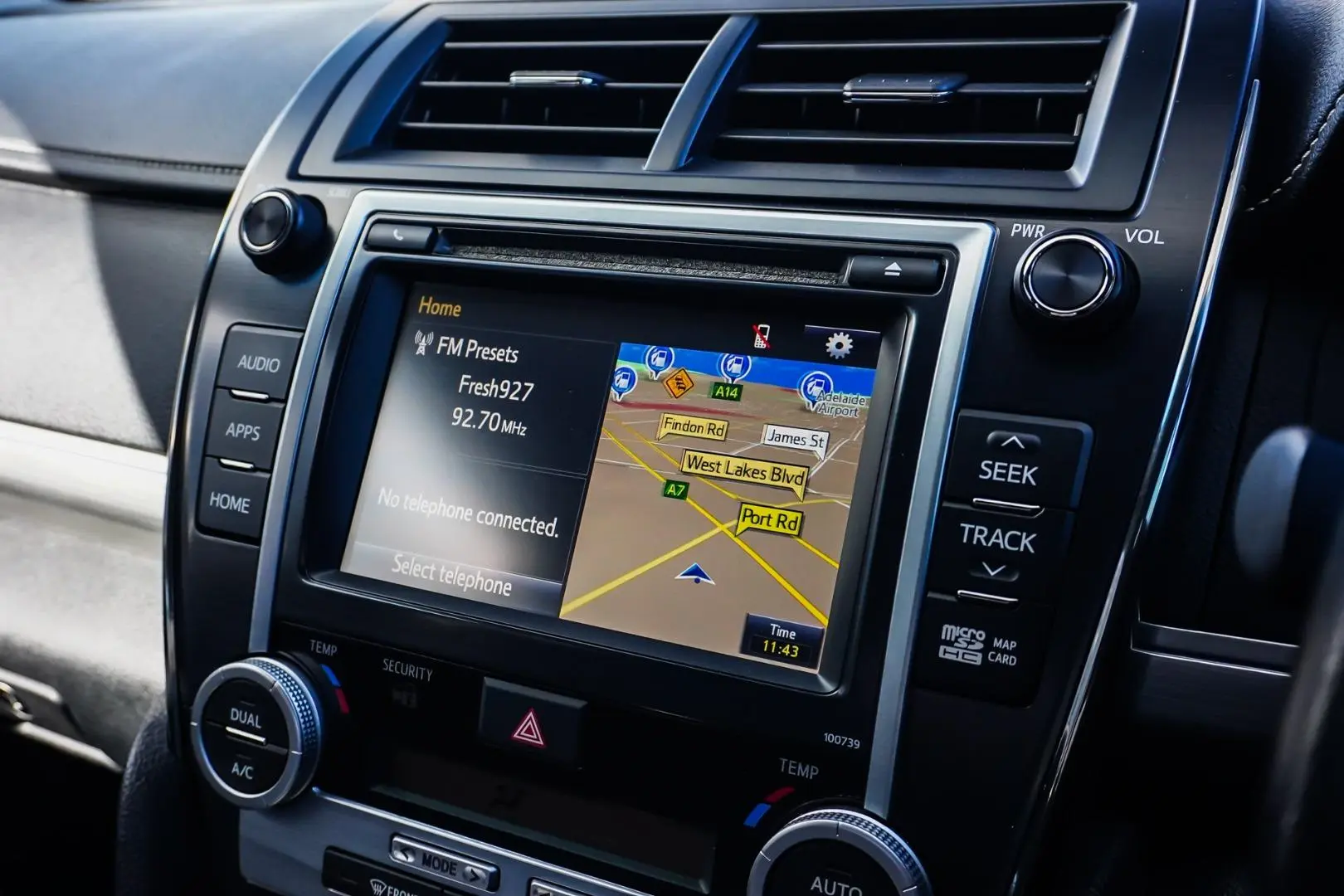 2017 Toyota Camry Gallery Image 23