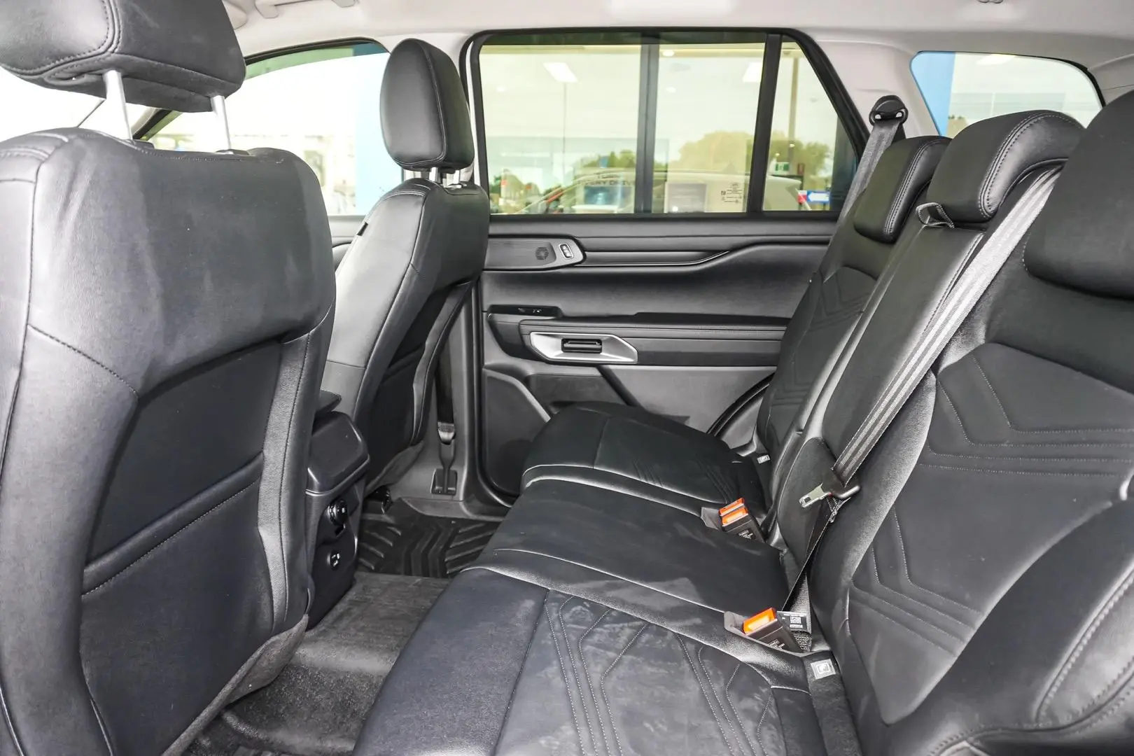 2024 Ford Everest Gallery Image 13