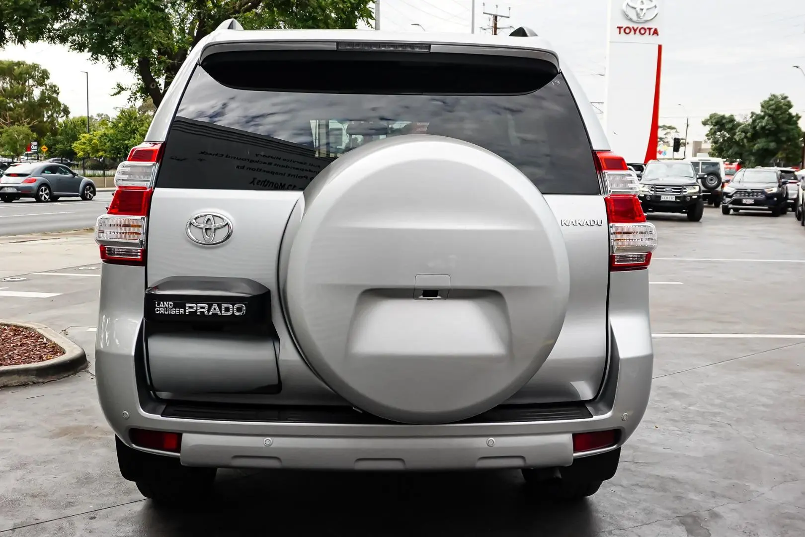 2016 Toyota Landcruiser Prado Gallery Image 6