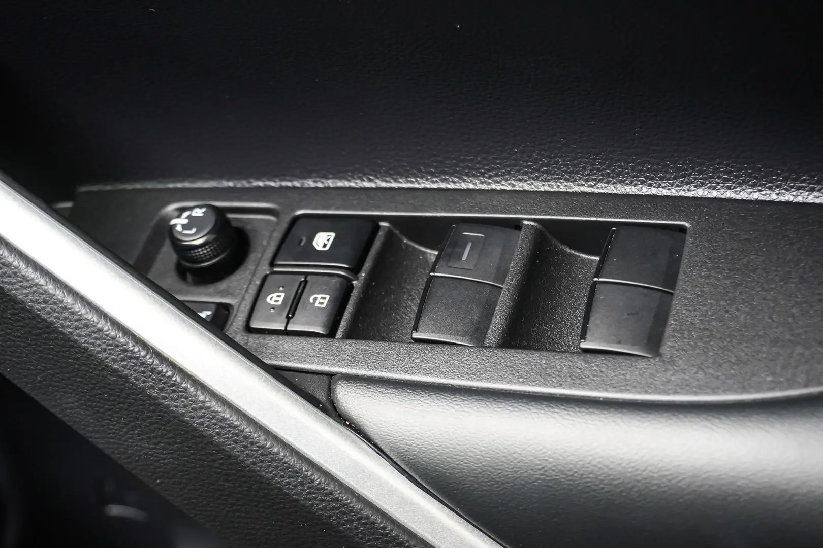 2023 Toyota Corolla Cross Gallery Image 19