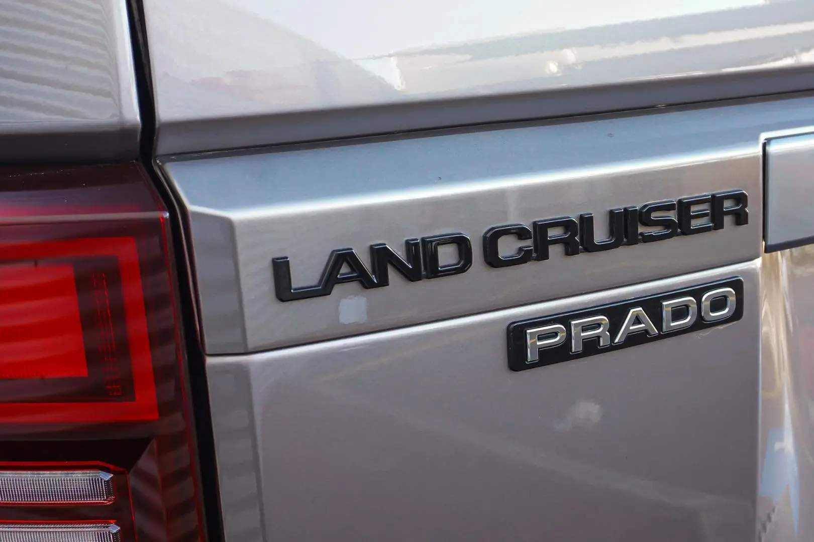 2024 Toyota Landcruiser Prado Gallery Image 16