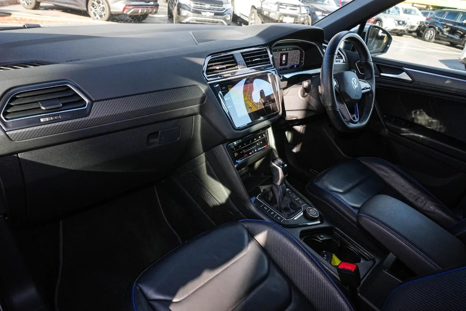 2022 Volkswagen Tiguan Gallery Image 10