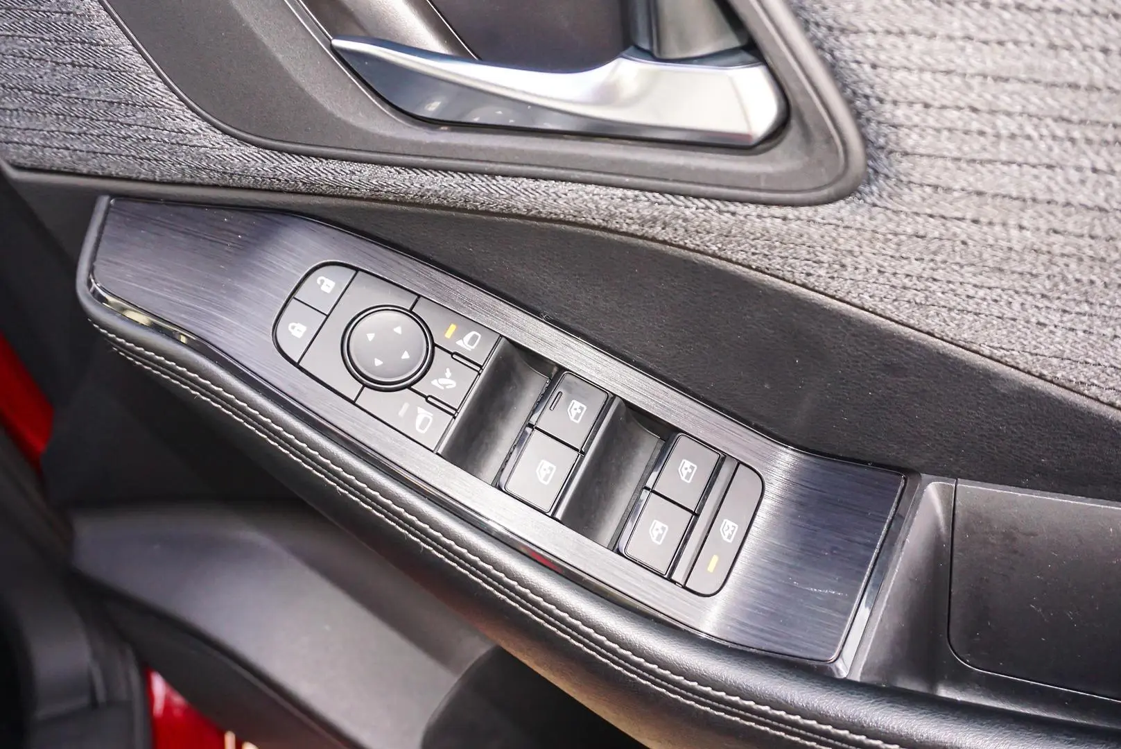 2022 Nissan X-TRAIL Gallery Image 16