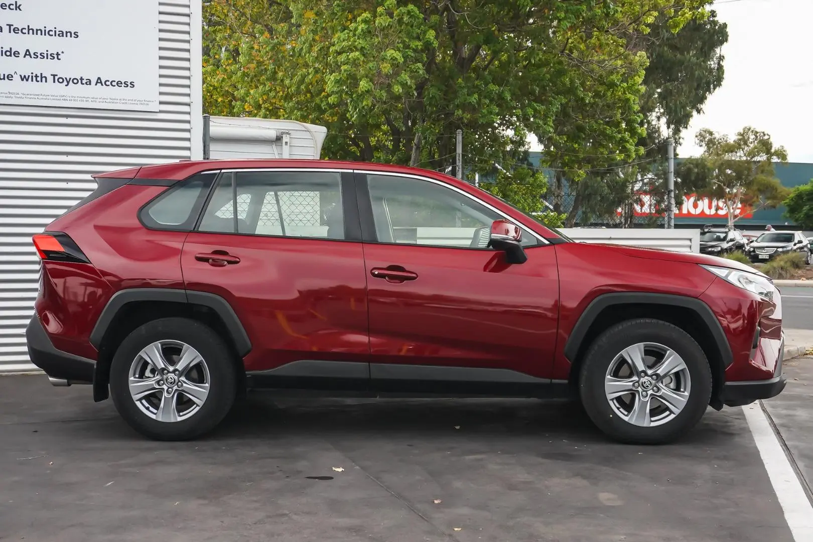 2024 Toyota RAV4 Gallery Image 4