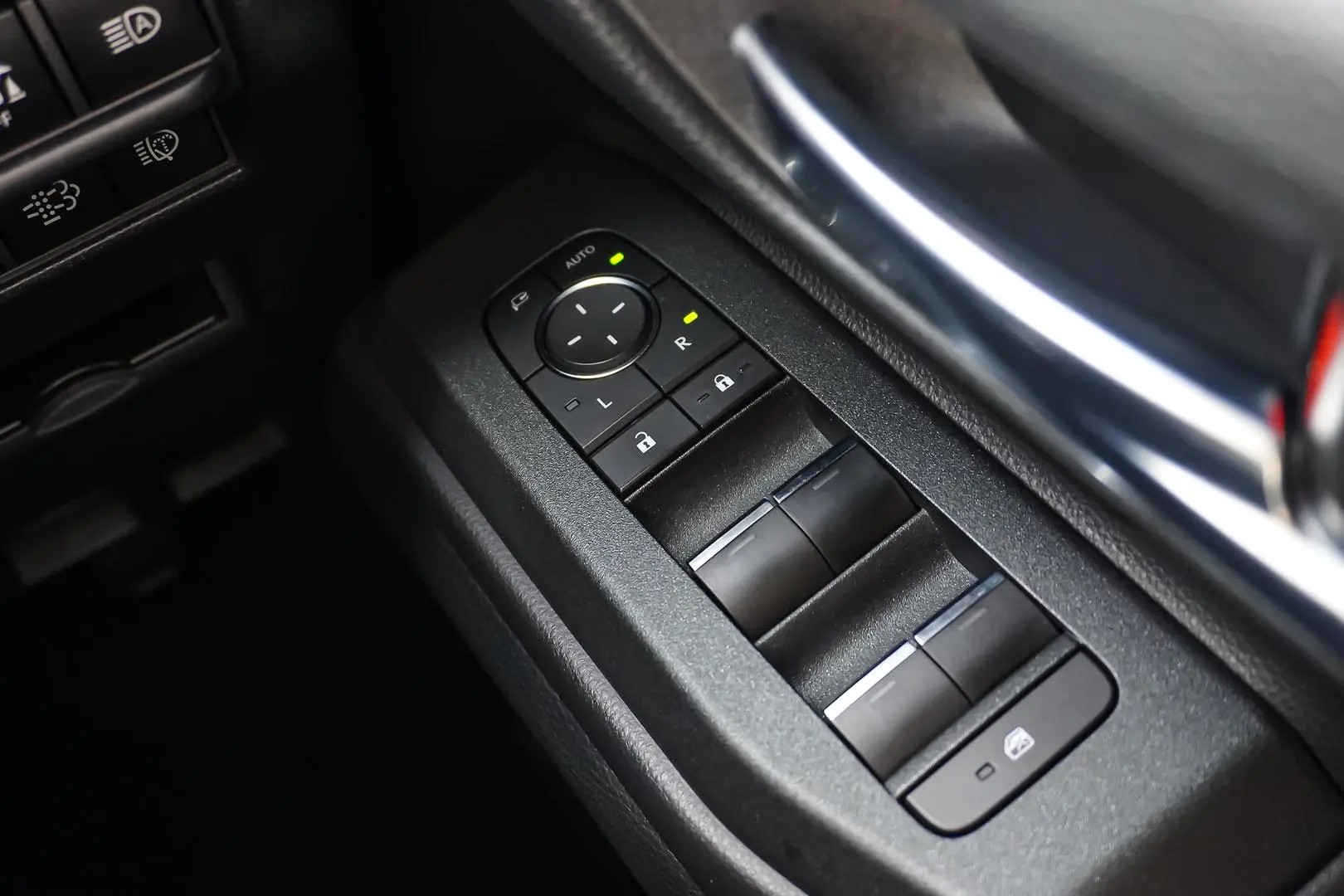 2024 Toyota Landcruiser Prado Gallery Image 22