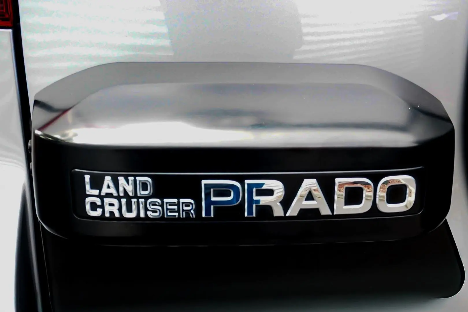 2016 Toyota Landcruiser Prado Gallery Image 18