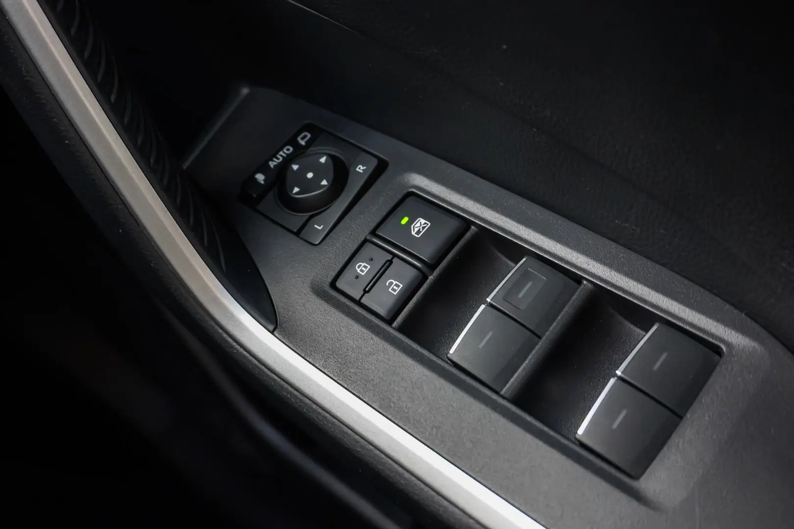 2024 Toyota RAV4 Gallery Image 19