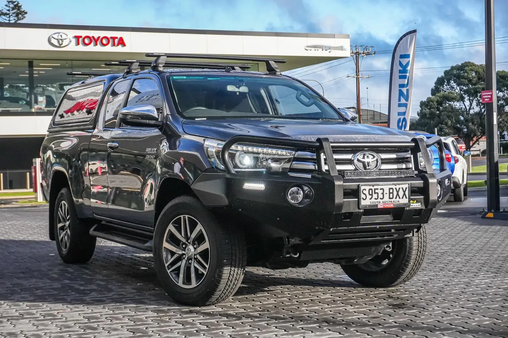 2018 Toyota Hilux Gallery Image 2
