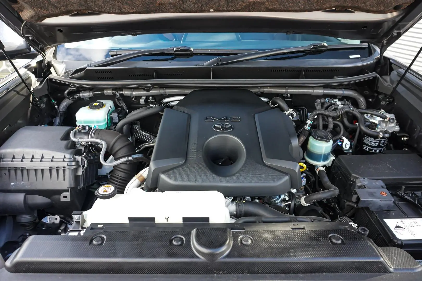 2021 Toyota Landcruiser Prado Gallery Image 25