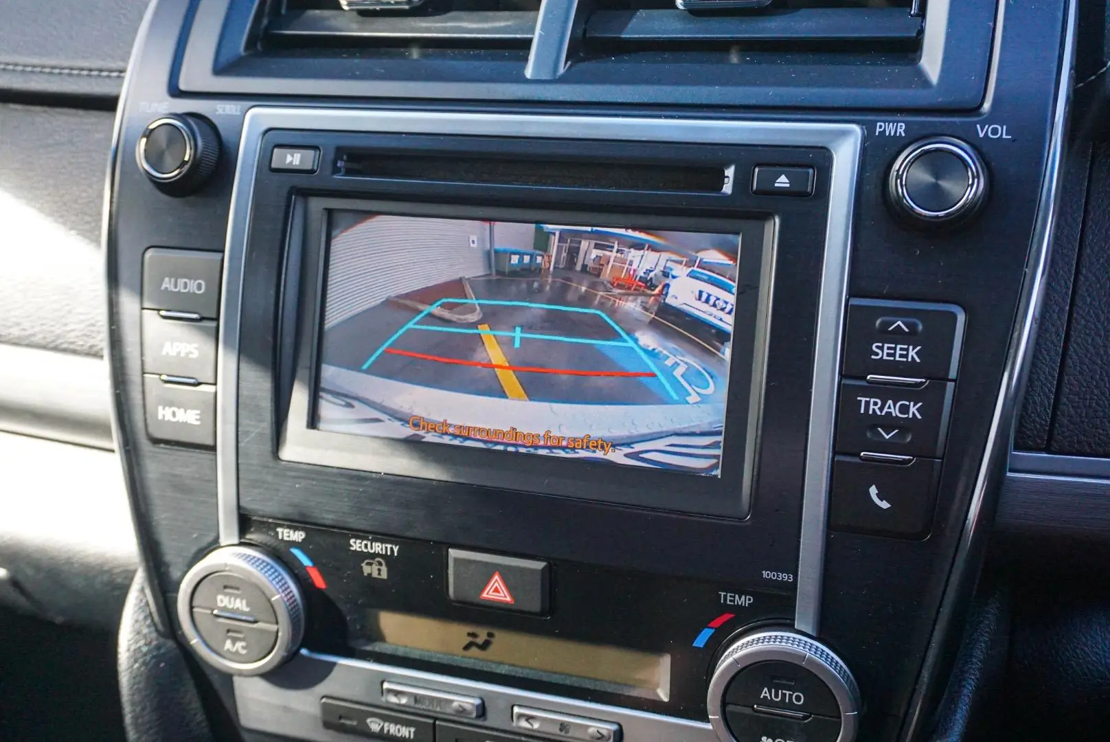 2015 Toyota Camry Gallery Image 23