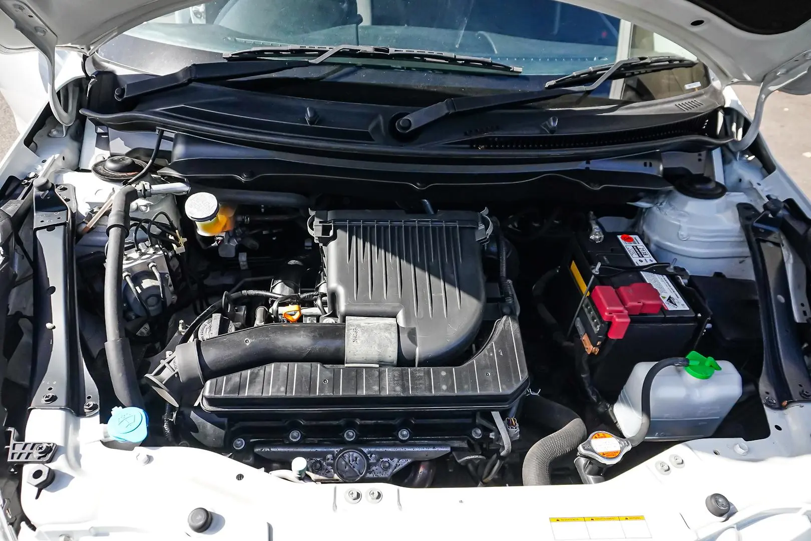 2013 Suzuki Swift Gallery Image 18