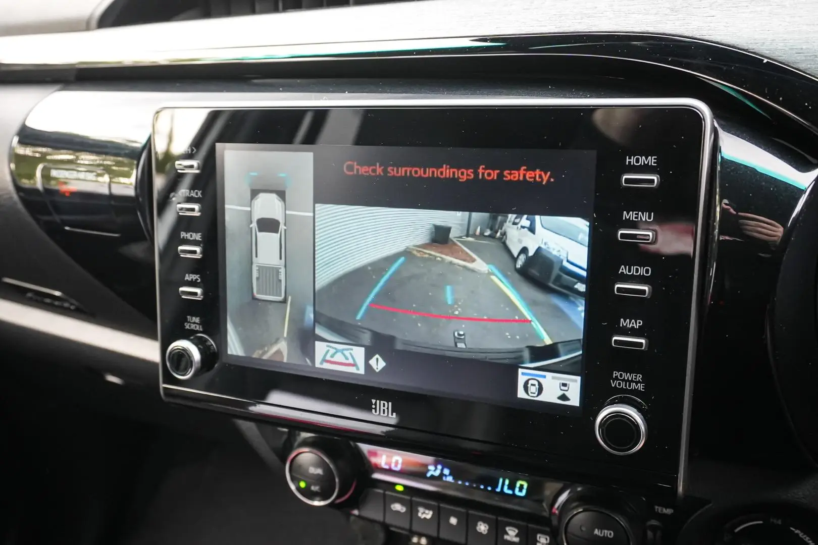 2024 Toyota Hilux Gallery Image 23