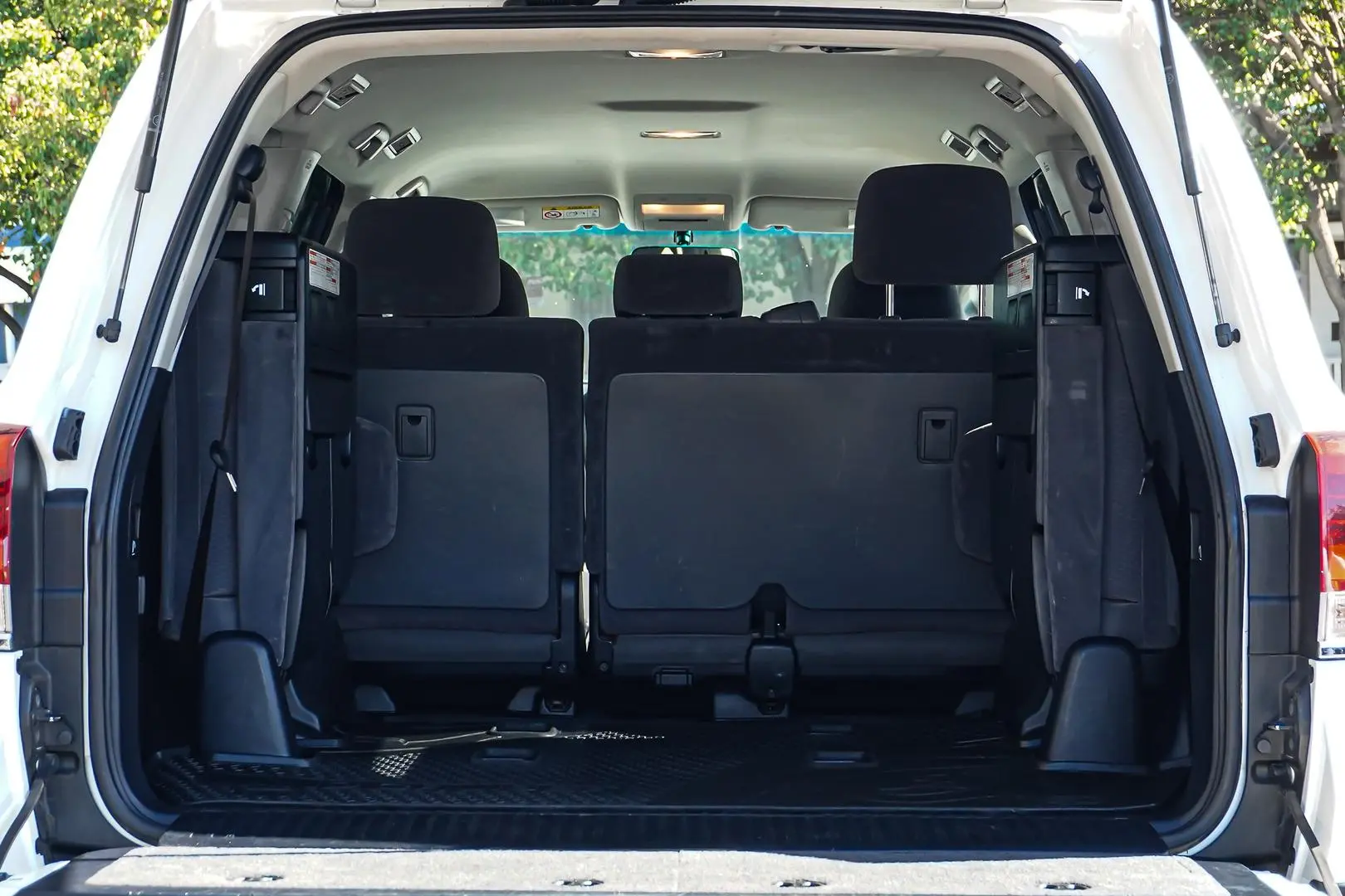 2020 Toyota Landcruiser Gallery Image 9