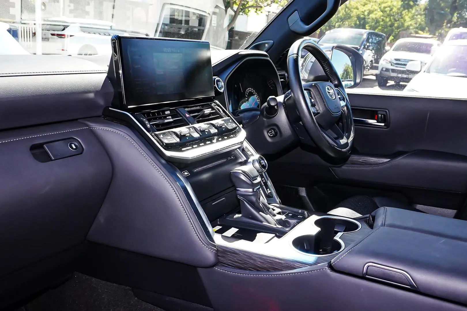 2023 Toyota Landcruiser Gallery Image 12