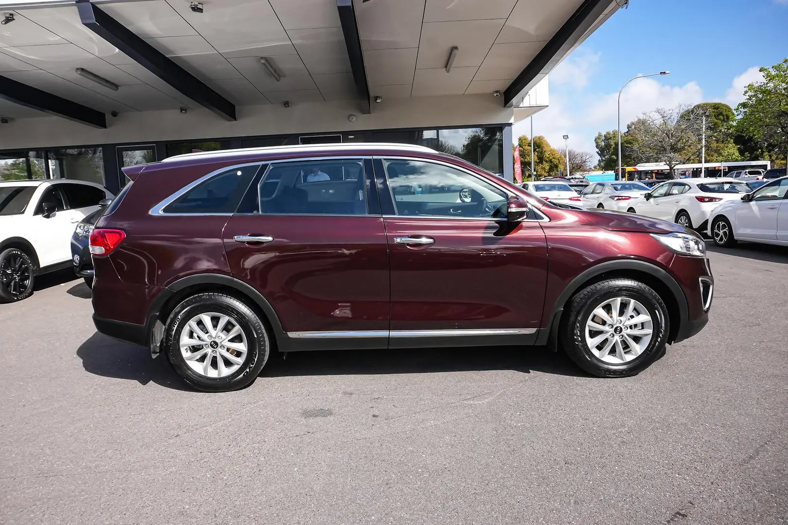 2016 Kia Sorento Gallery Image 3
