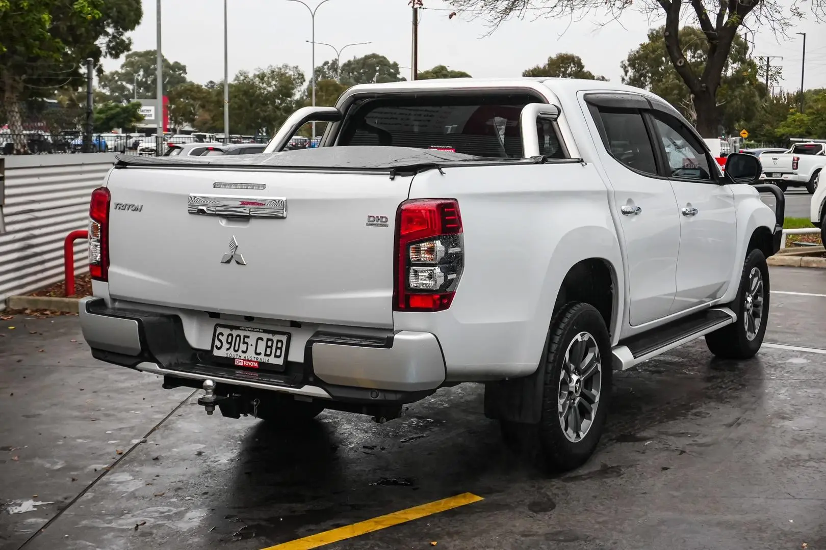 2019 Mitsubishi Triton Gallery Image 3