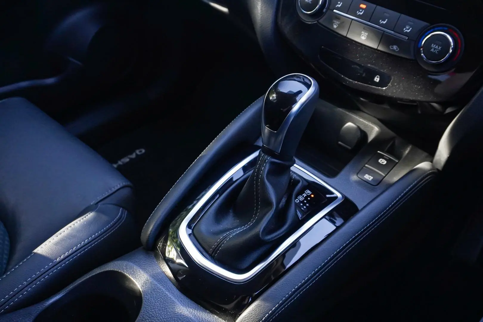 2020 Nissan QASHQAI Gallery Image 19