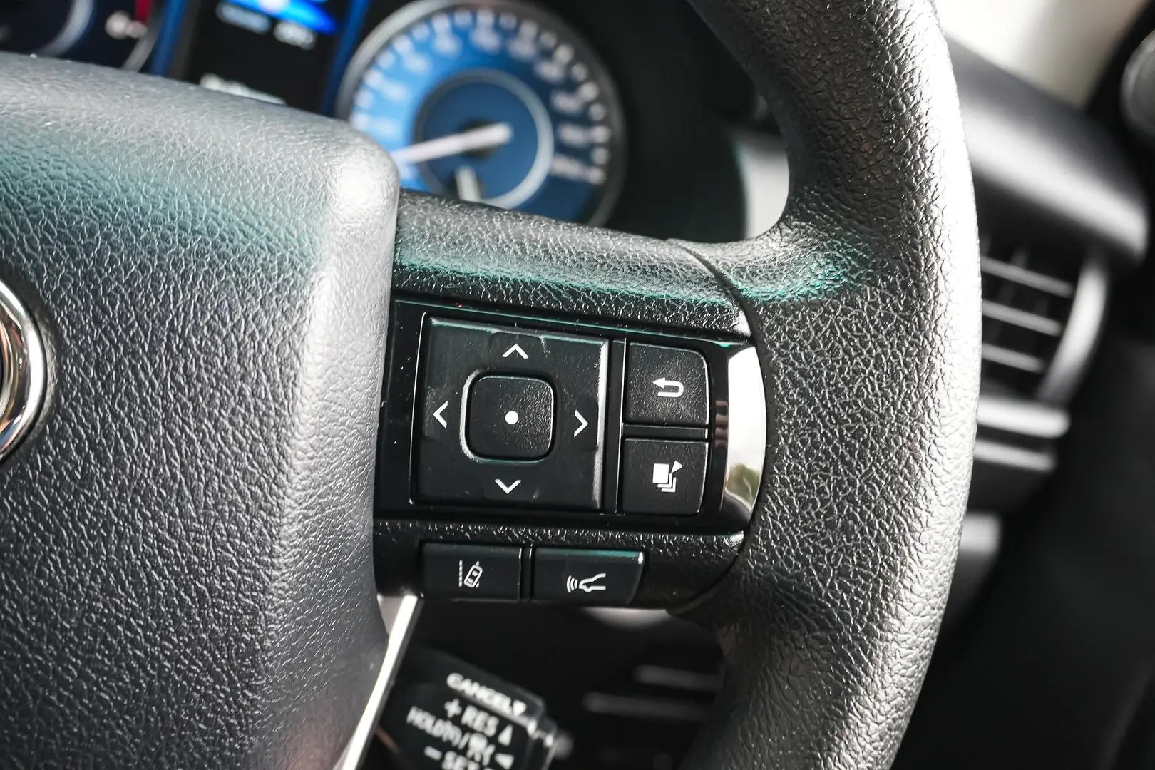 2022 Toyota Fortuner Gallery Image 20