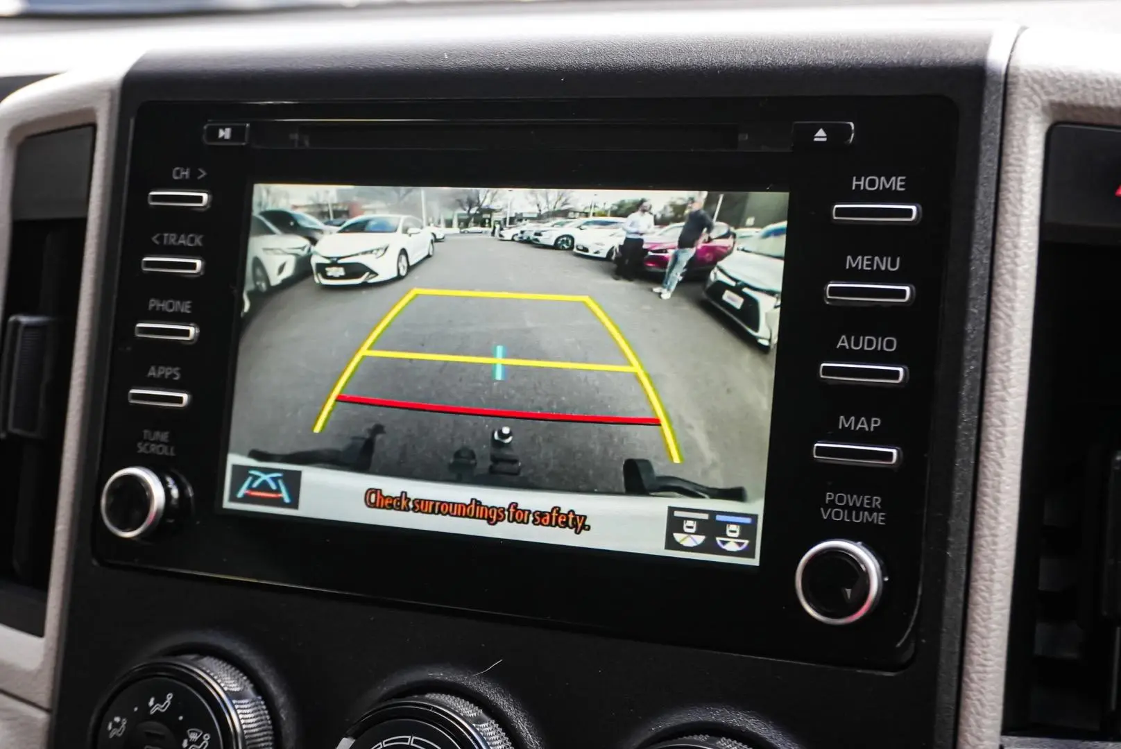 2019 Toyota Hiace Gallery Image 23