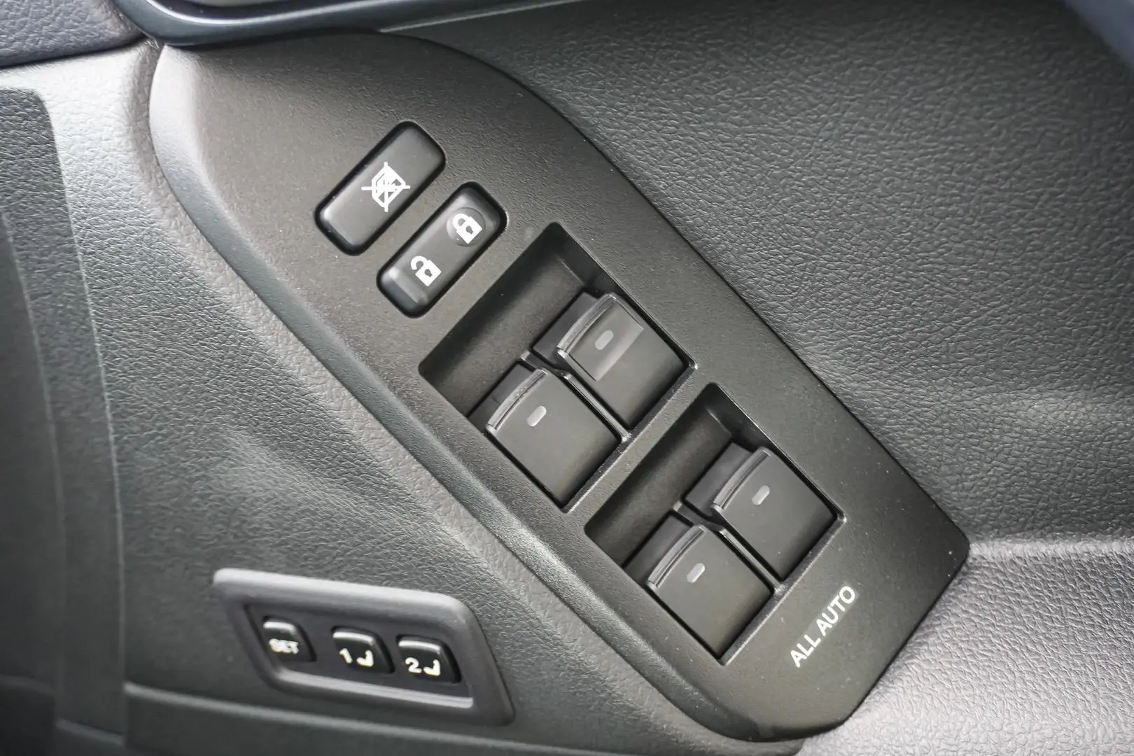 2020 Toyota Landcruiser Prado Gallery Image 19