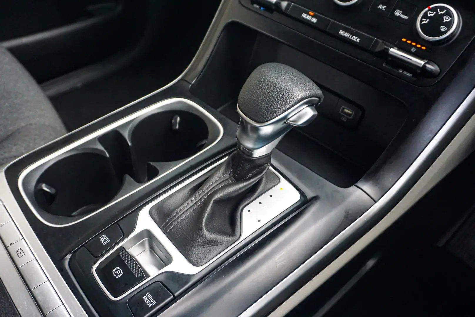 2022 Kia Carnival Gallery Image 18
