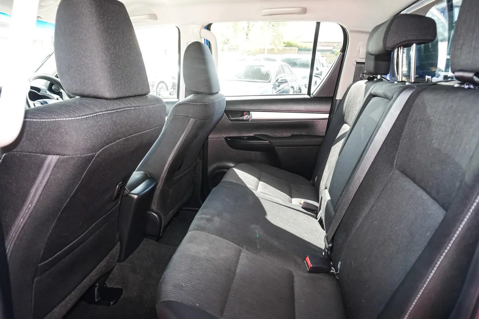 2016 Toyota Hilux Gallery Image 7