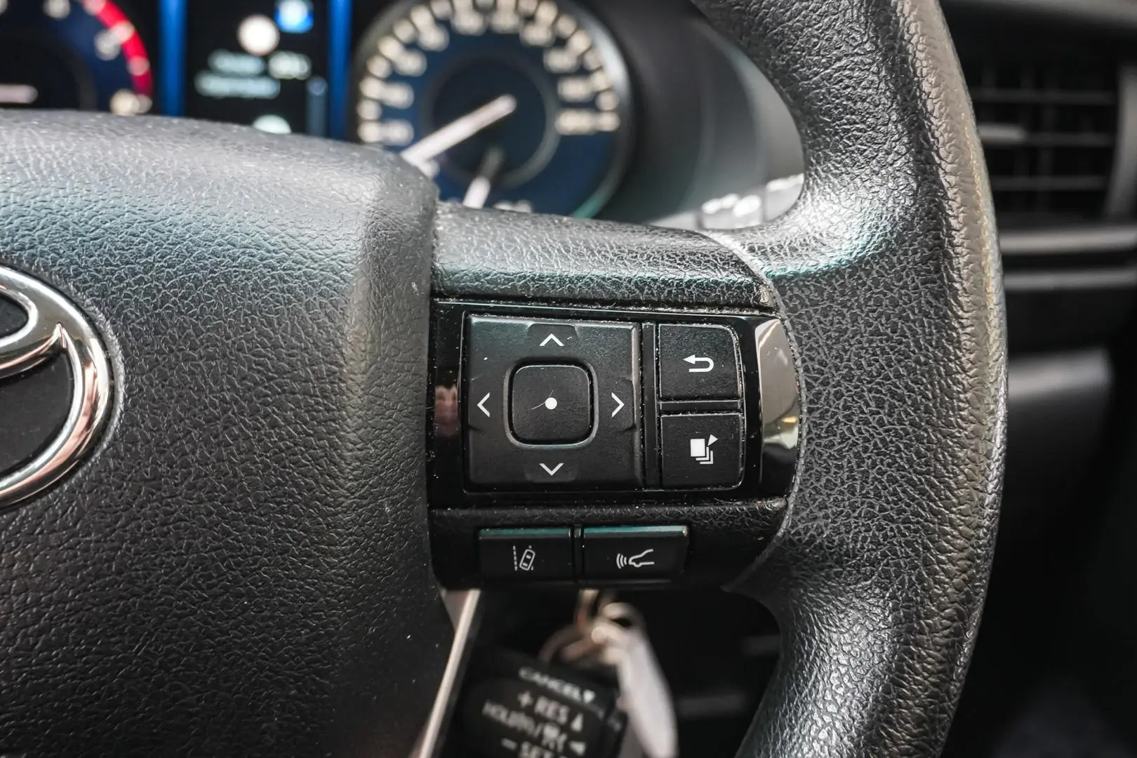 2022 Toyota Fortuner Gallery Image 18