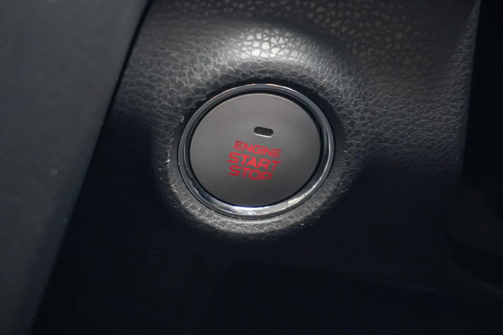 2018 Isuzu D-MAX Gallery Image 25